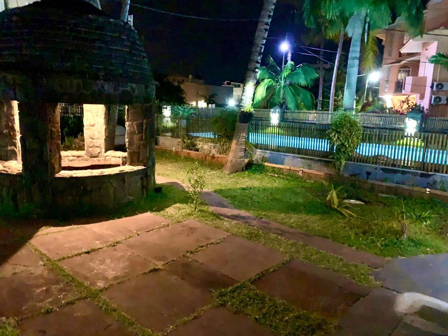 White Castle Villa Pereybere Beach エクステリア 写真